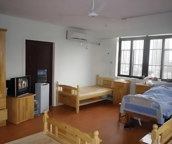 深圳引进人才政策介绍_53岁朱茵住山里开破车？ 仍在民众当局搜寻失踪